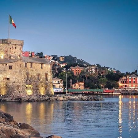 Portofino - Appartamento Vista Mare - Rooftop Terrazzo - In Centro Citta - Free Wifi Rapallo Luaran gambar